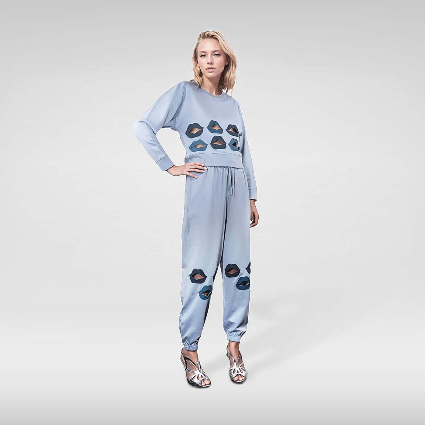 NIL+MON Crop Sweatshirt "Denim Lips"