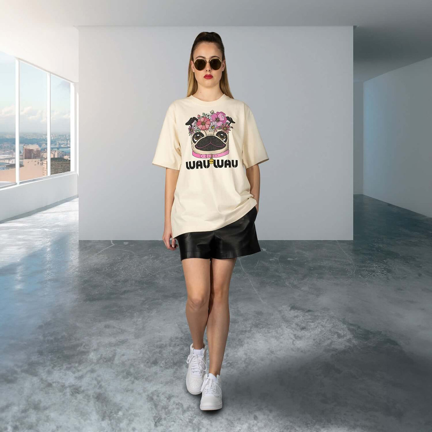 Oversize Tee "TZ FLWR Wau" - creme (Model)