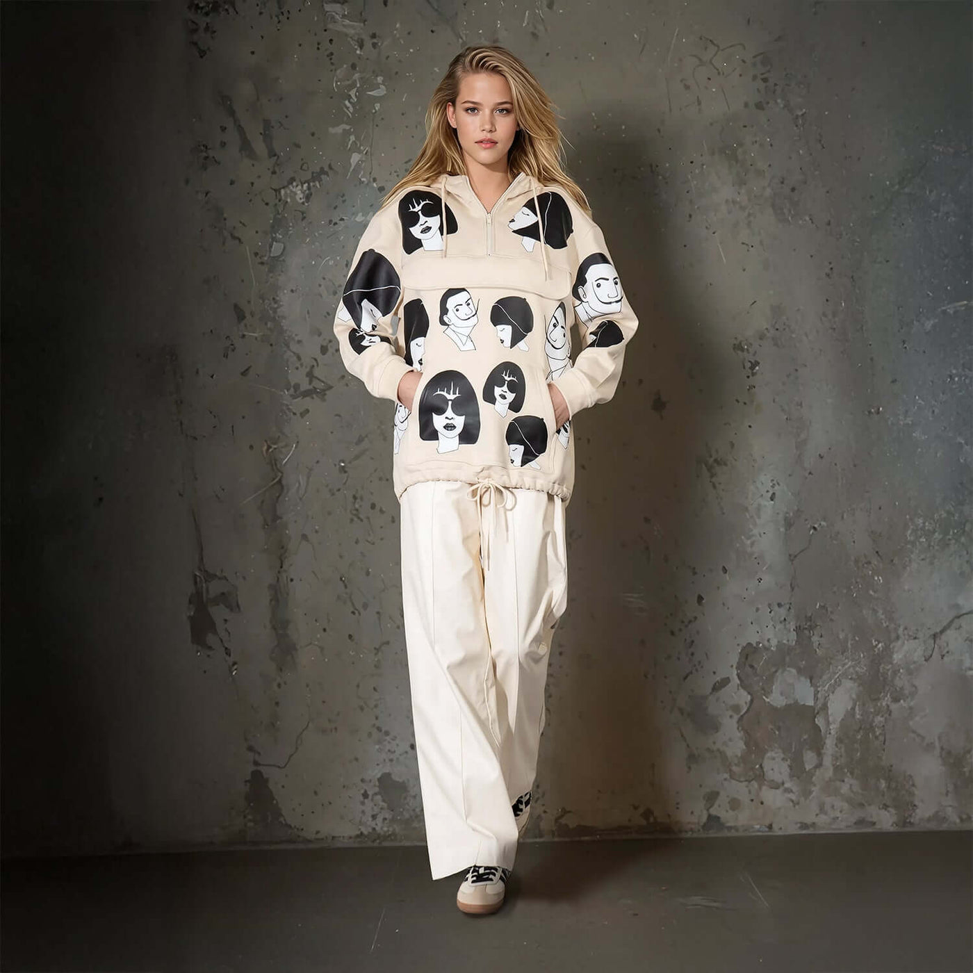 Pocket Hoodie "Faces"