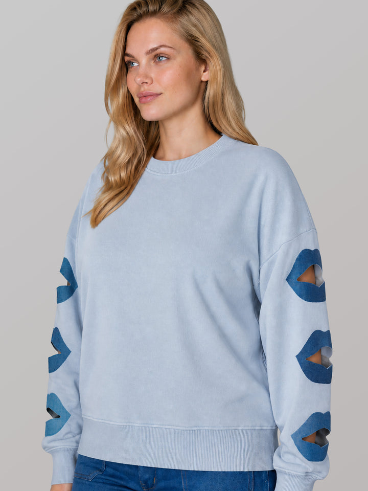 SWEATSHIRT - KISSED IN BLUE
